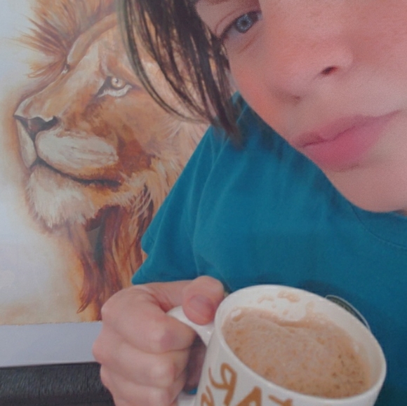 Meet your Posher! - Picture 12 of 14